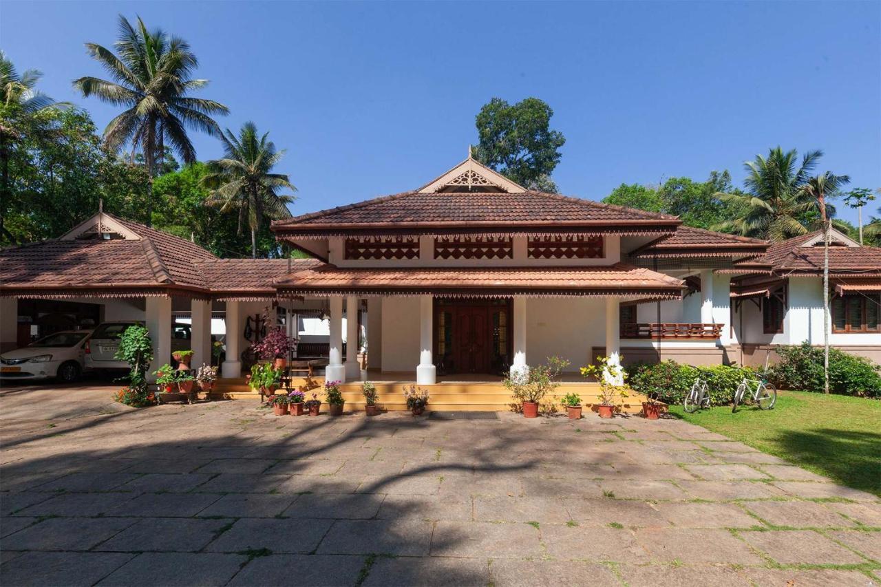 Crystal Homestay By Veo - Part Of Stayvista Madikeri Exterior photo